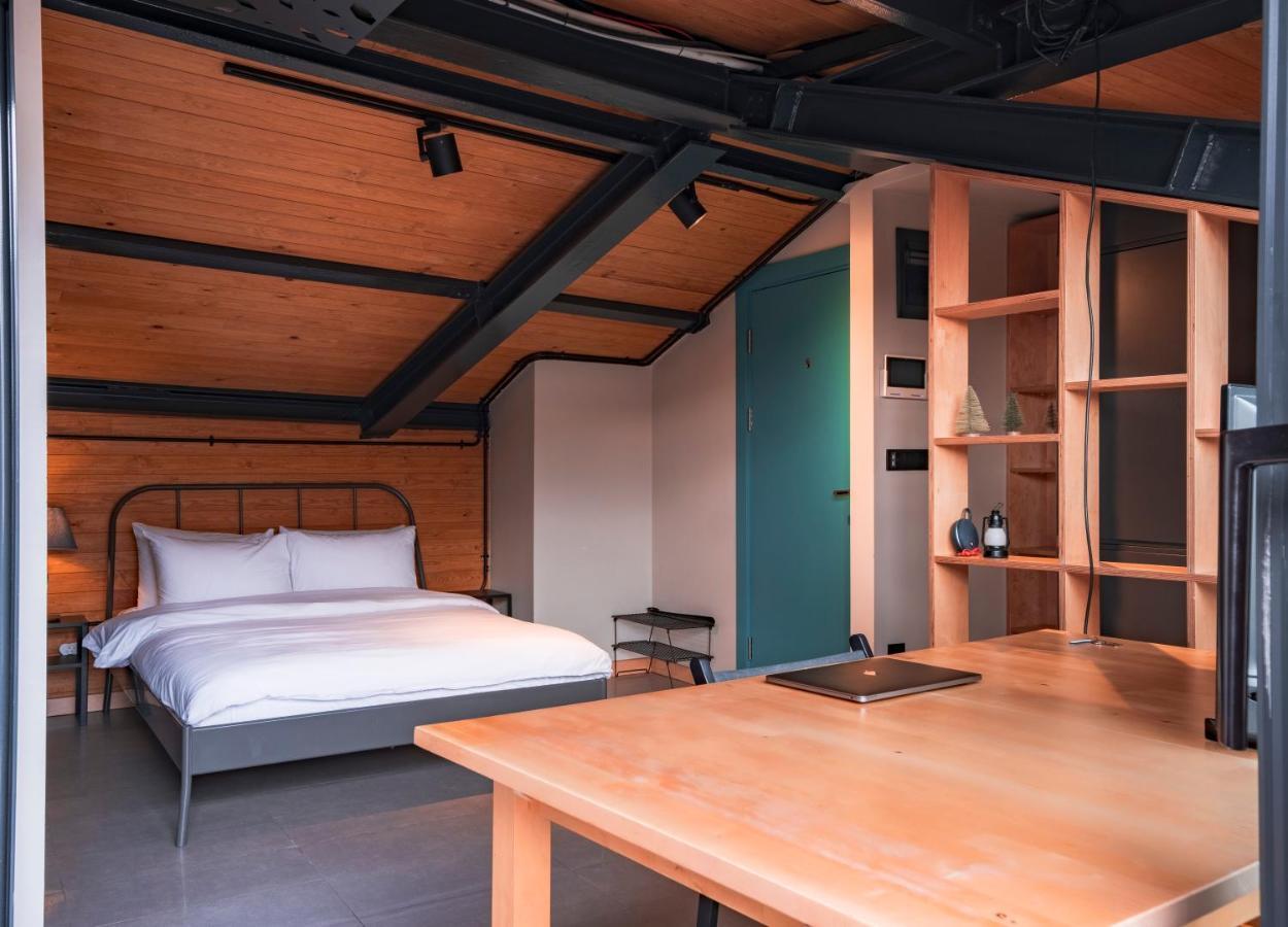 Homie Suites - "Loft 27" Urban Comfort Suites In The Heart Of Cihangir Istanbul Exterior photo